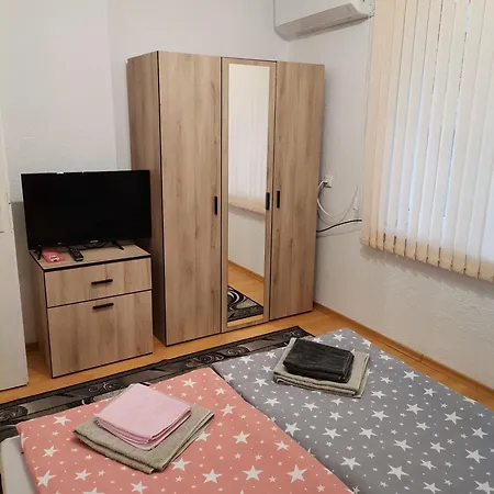 - софи, гр. Apartment